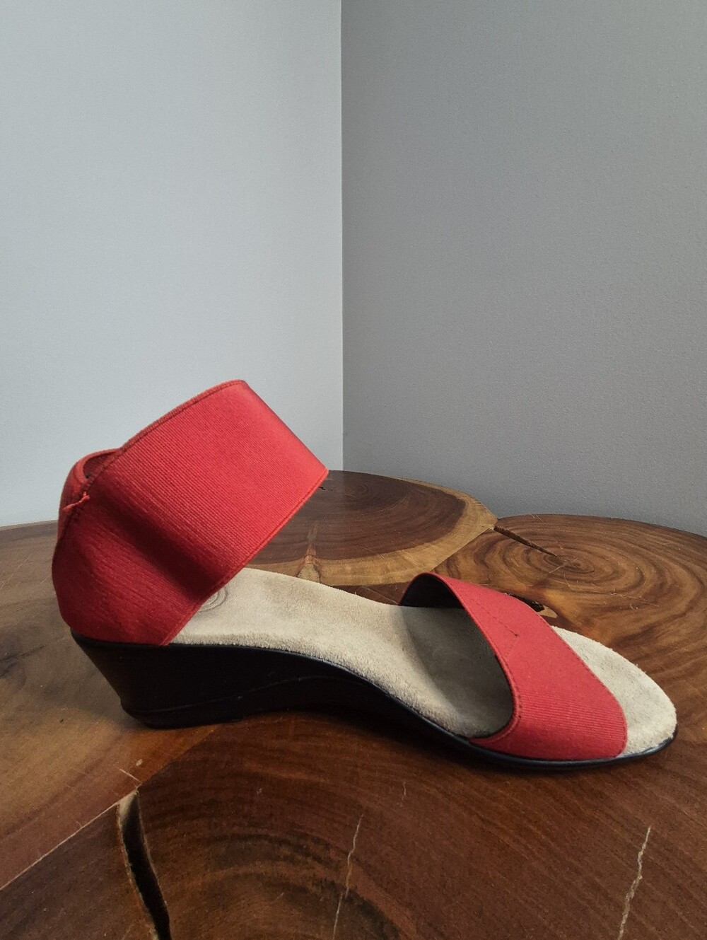 CHARLESTON SHOE CO. Justice Red Mini Wedge Sandals - 9 - Picture 7 of 11
